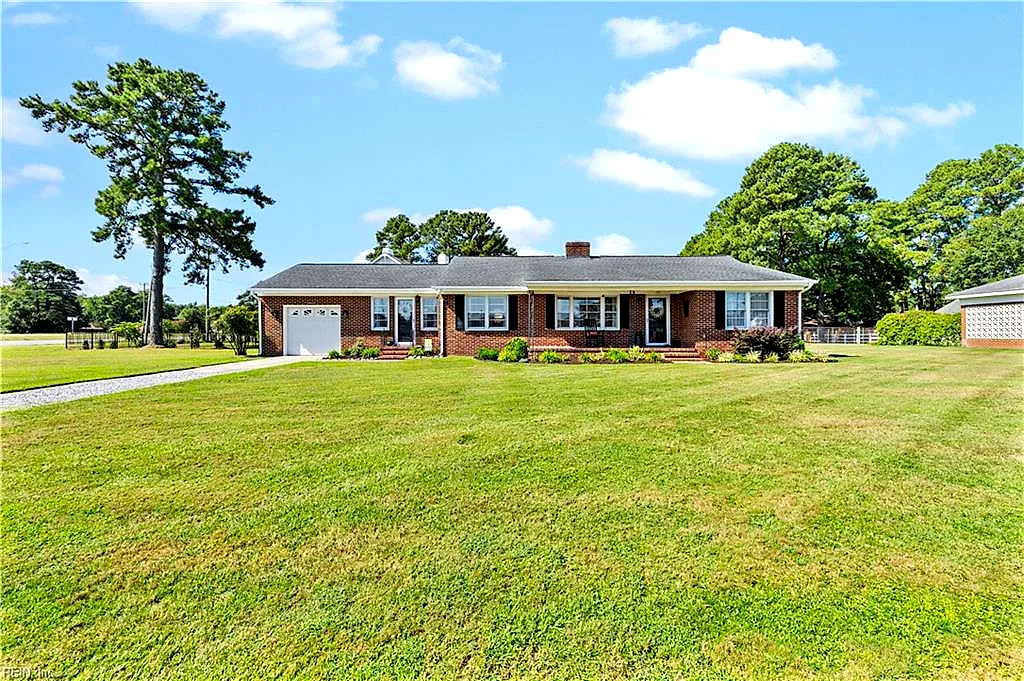 107 Grove AVE, SUFFOLK VA 23434
