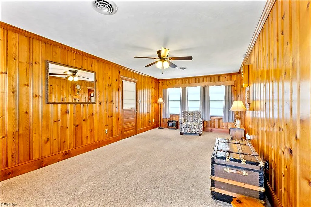 107 Grove Ave, Suffolk — photo