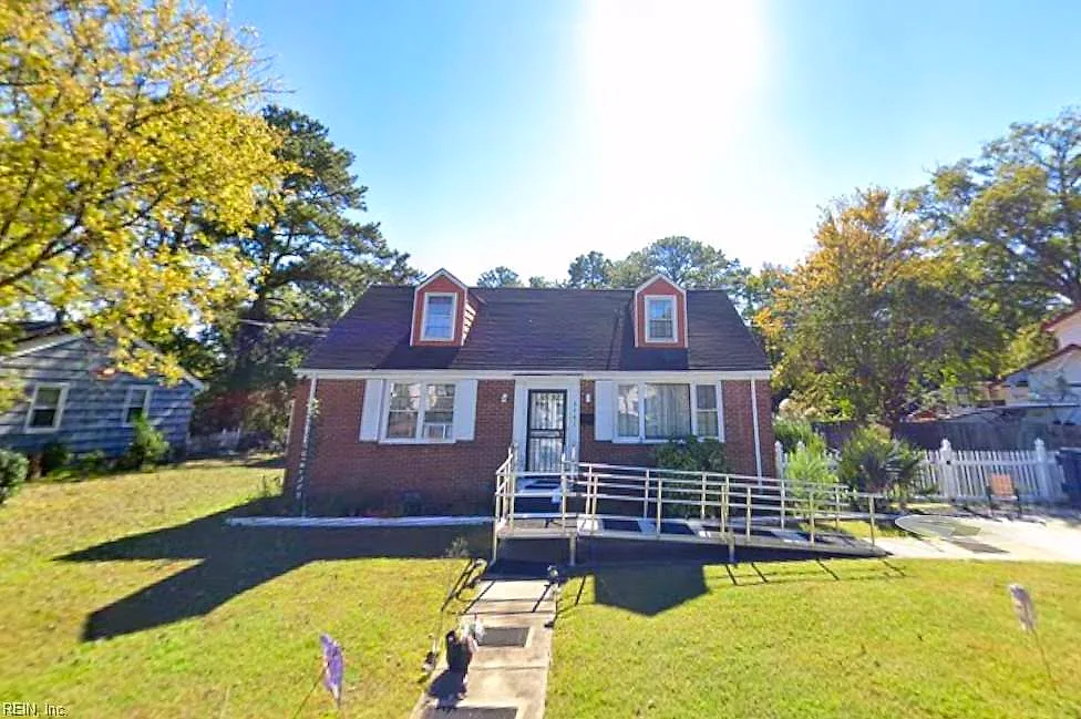 3741 Riverside Dr, Norfolk — photo