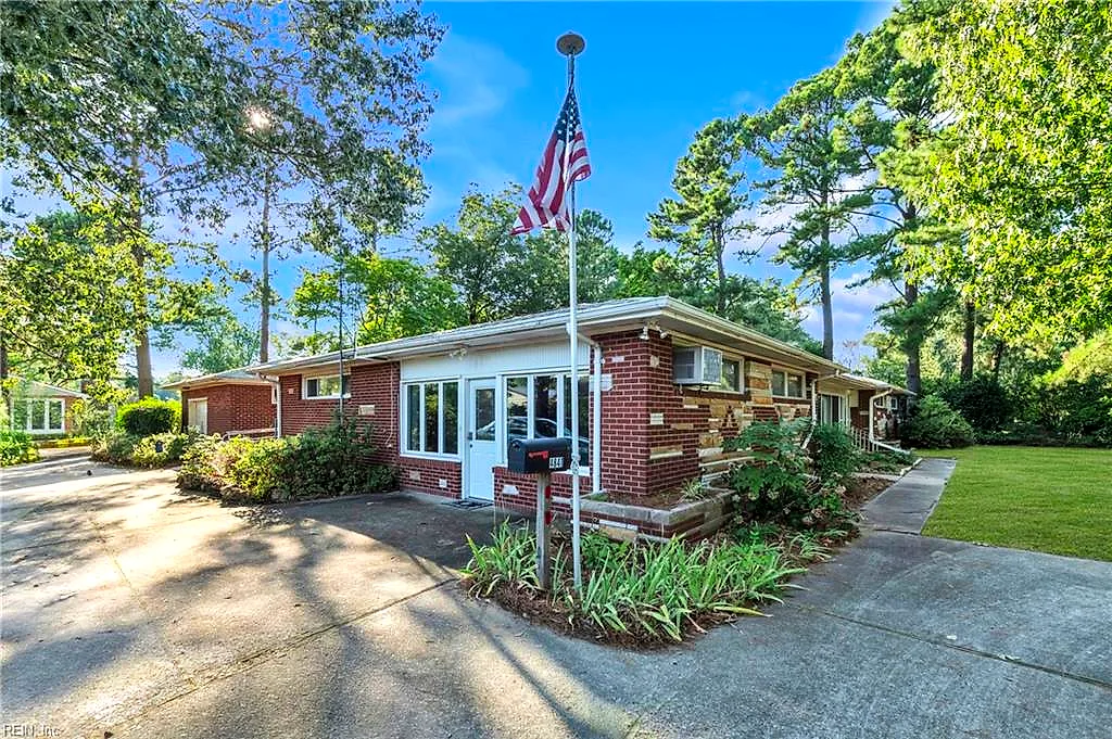 4841 Princess Anne RD, VIRGINIA BEACH VA 23462