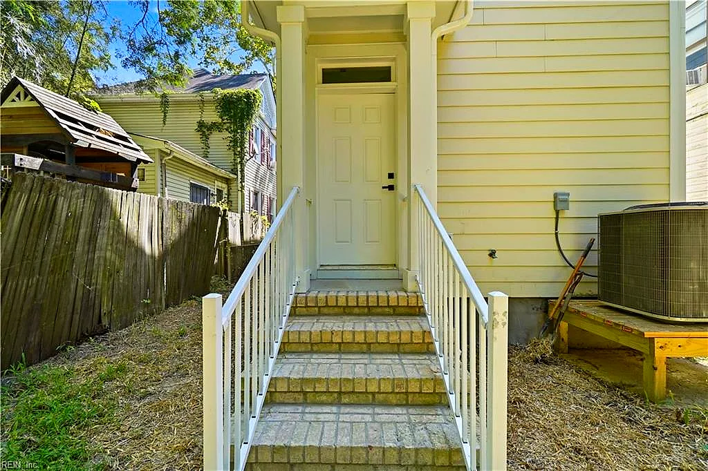 2511 Middle Ave, Norfolk — photo