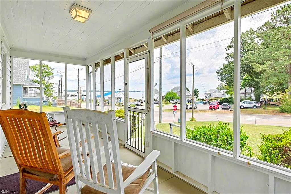 16223 Rolfe Hwy, Surry — photo