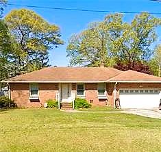 2112 Christopher Dr, Chesapeake — photo