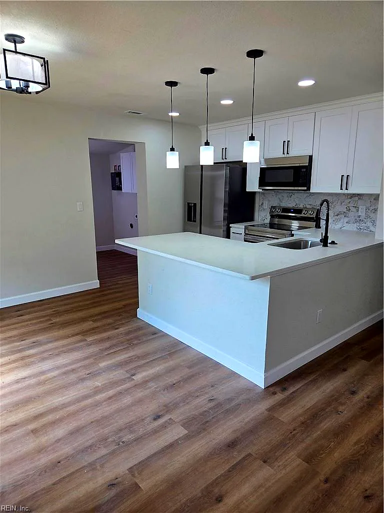 321 Beacon Rd Rd #Ave, Portsmouth — photo
