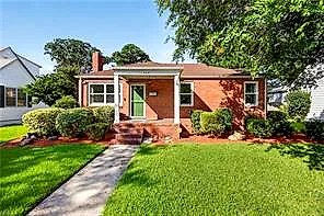 208 Forsythe ST
