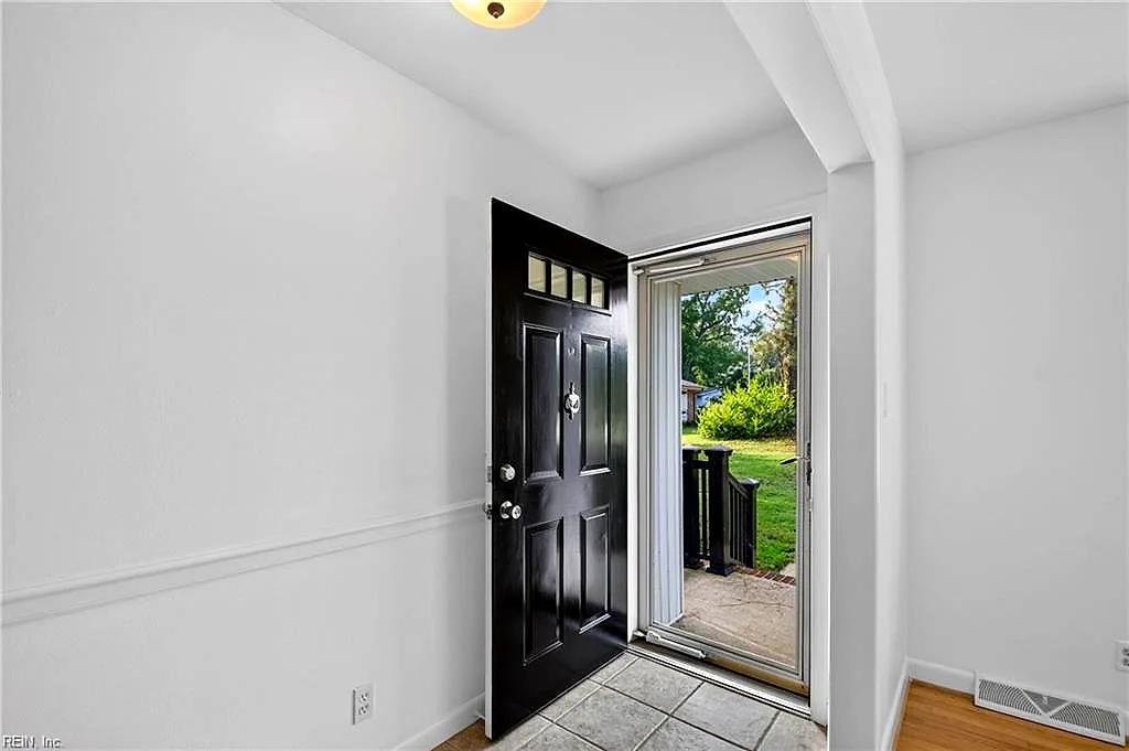 4232 Greendell Rd, Chesapeake — photo