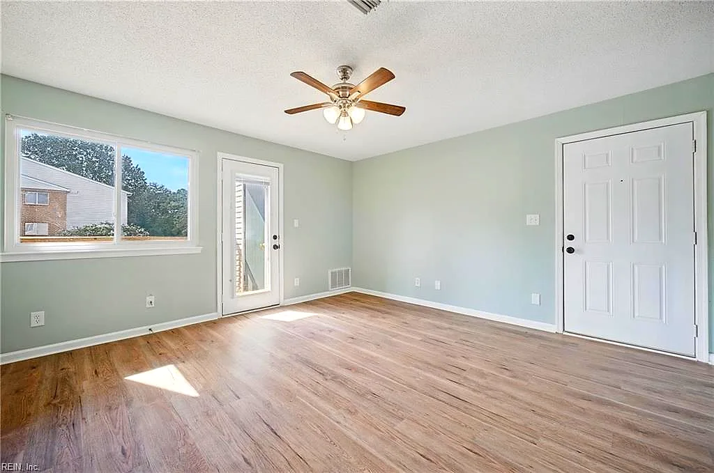 12632 Daybreak Cir, Newport News — photo