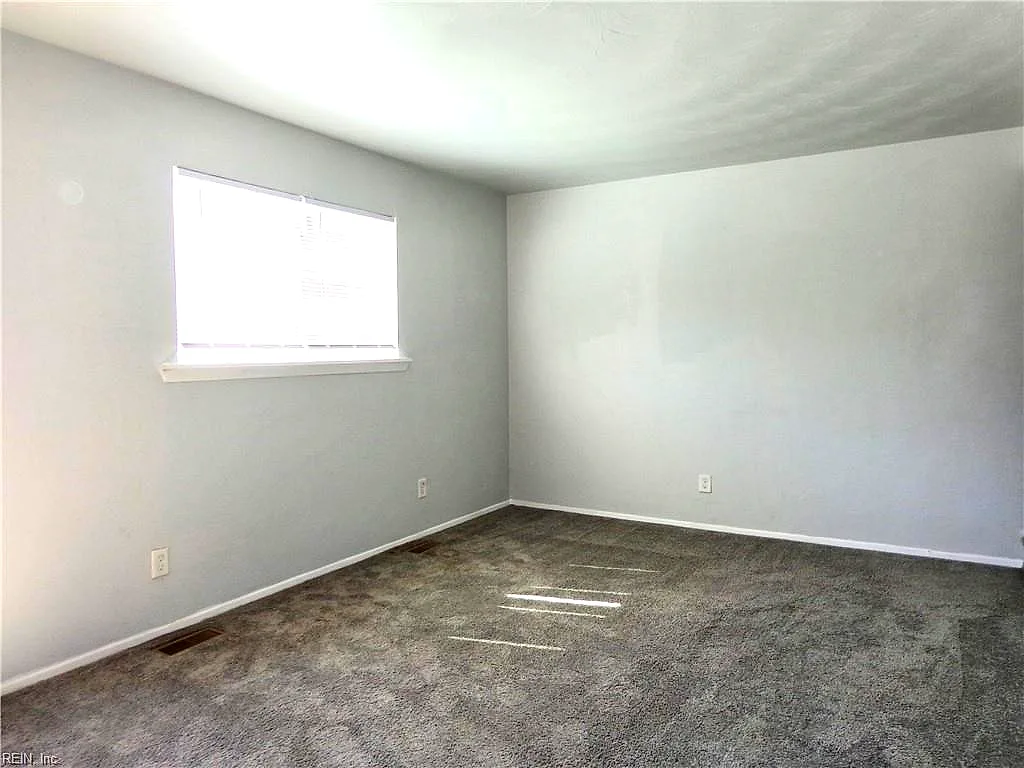 1625 W Pembroke Ave #4, Hampton — photo