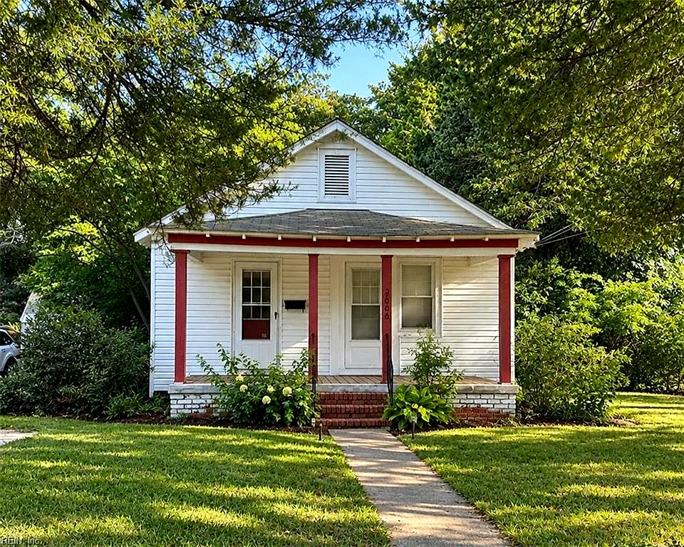 3605 Victoria Blvd, Hampton — photo