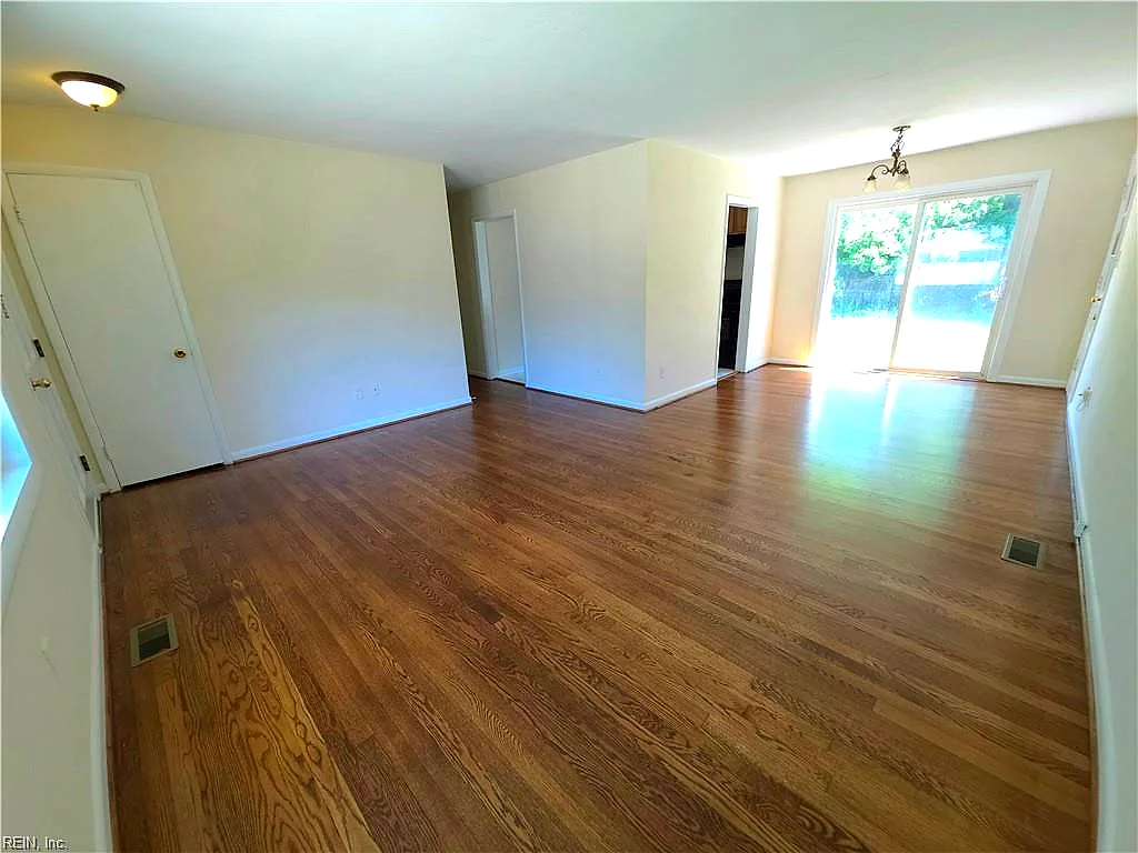 87 Kendall Dr, Newport News — photo