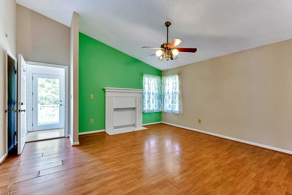 3437 Dana LN, VIRGINIA BEACH VA 23452