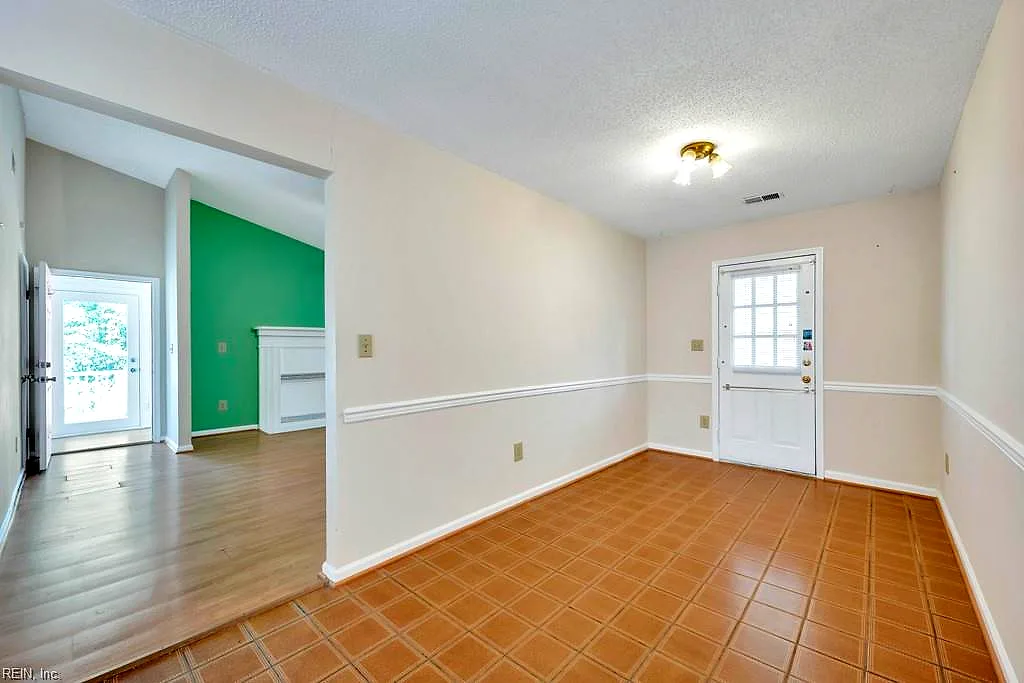 3437 Dana Ln, Virginia Beach — photo