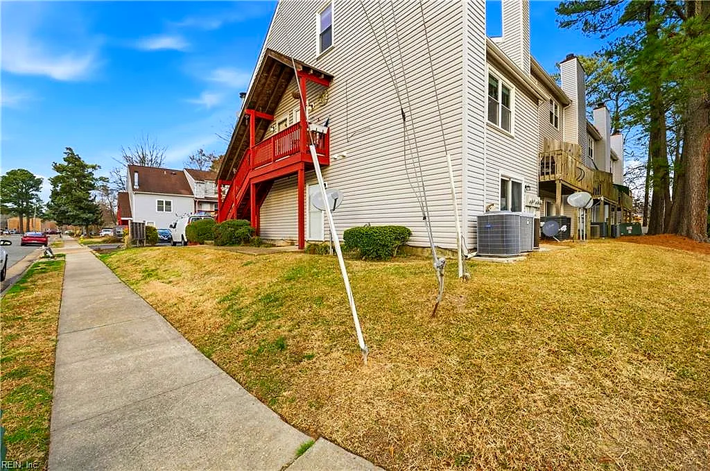 500 Barberton Dr #201, Virginia Beach — photo