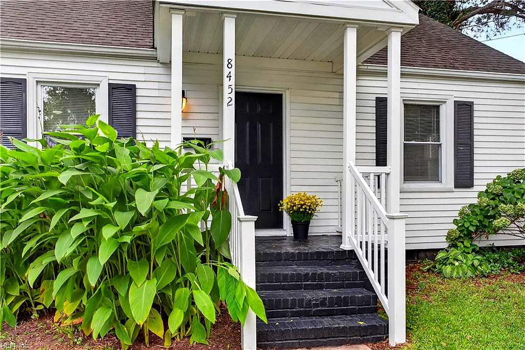 8452 Carlton St, Norfolk — photo