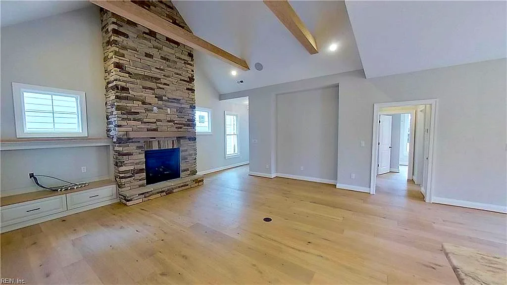 100 Creek Ln, Suffolk — photo