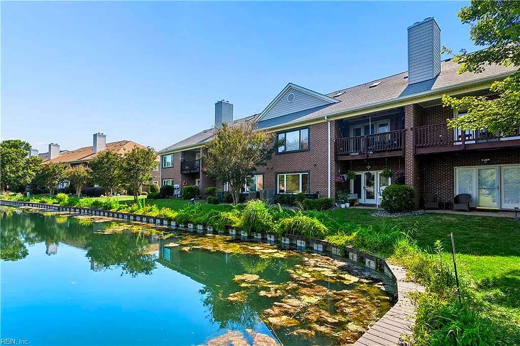 208 Genoa Dr #17, Hampton — photo