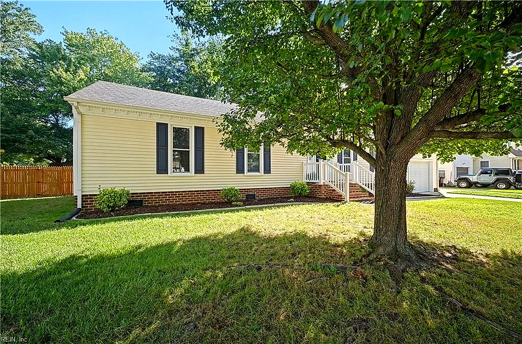 832 Woodrow Ct, Chesapeake — photo