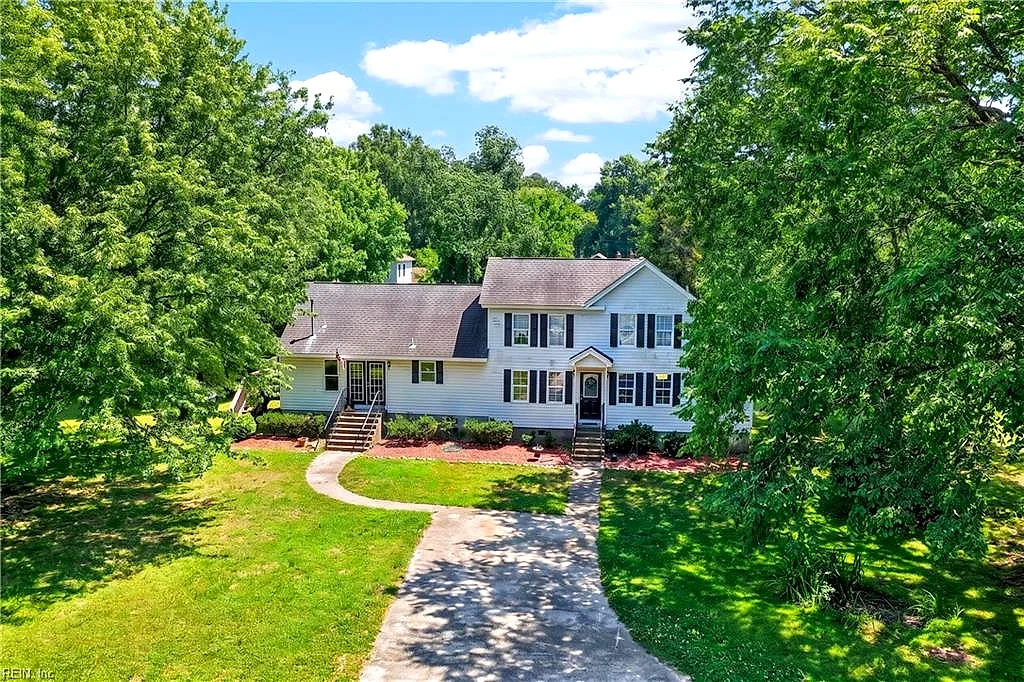 12 Holston Lane LN, HAMPTON VA 23664