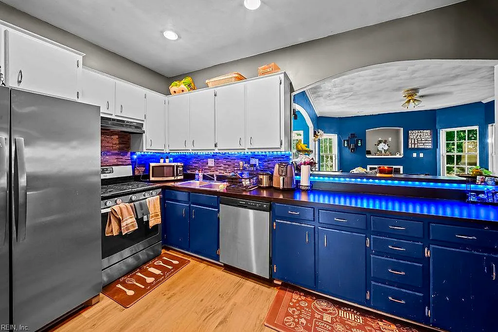 722 Thayor St, Norfolk — photo
