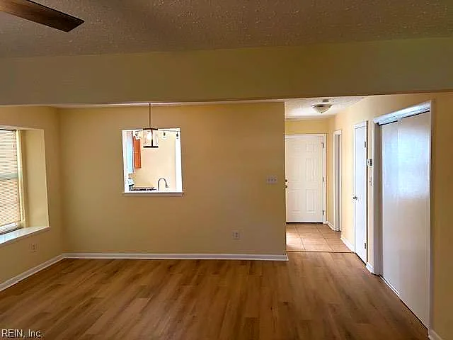 15 Overbrooke Pl, Hampton — photo