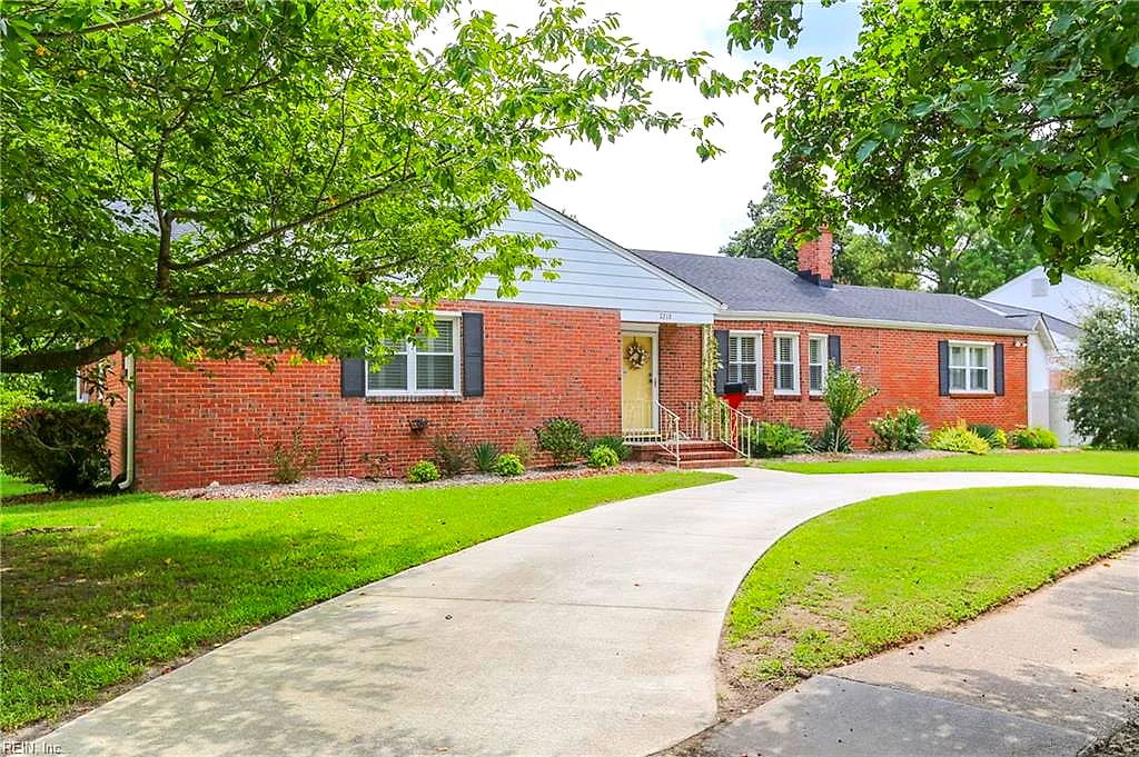 7218 Midfield St, Norfolk — photo