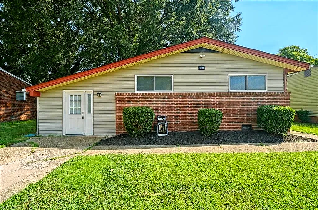 110 BAYHAVEN DR