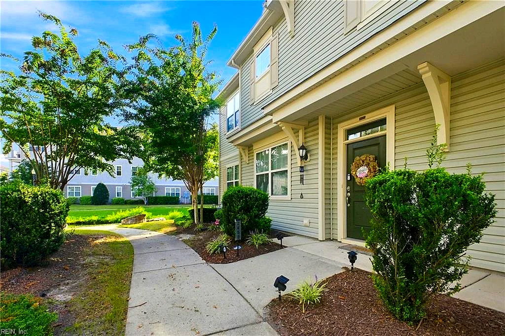 2453 Leytonstone DR, CHESAPEAKE VA 23321