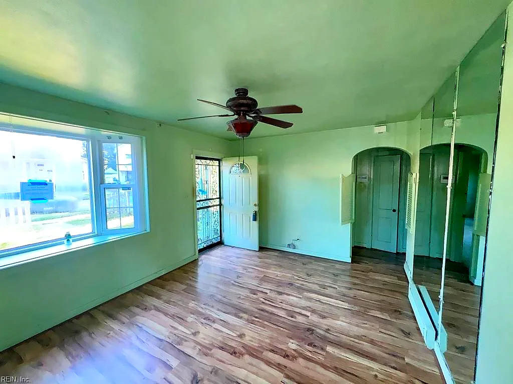 900 W 31st St, Norfolk — photo