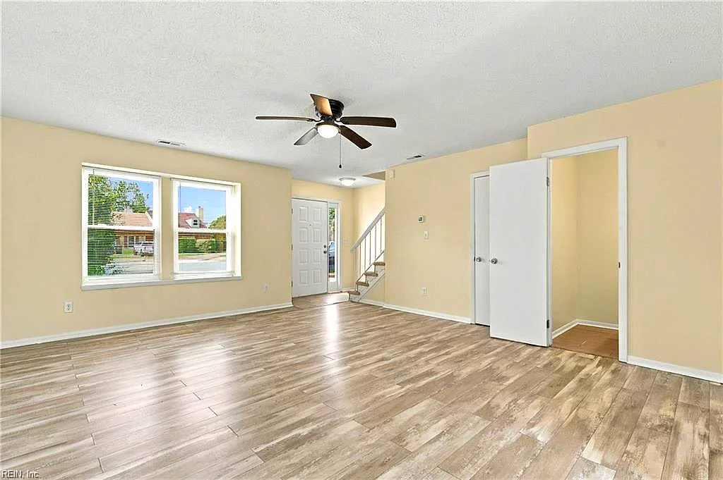 1310 Westmoreland Ct, Virginia Beach — photo