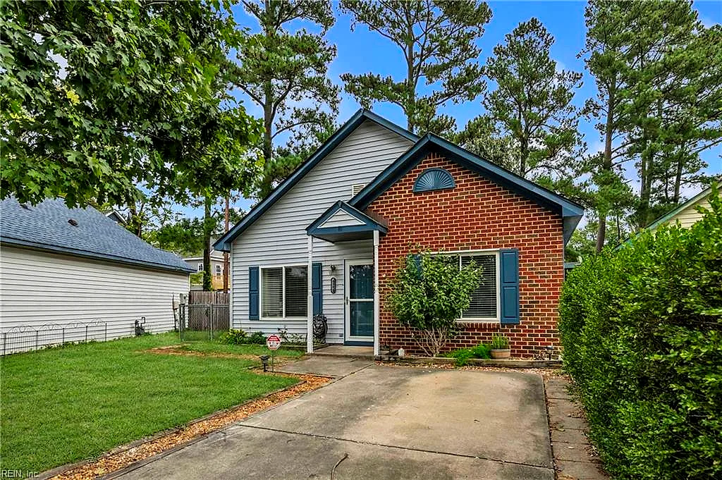 4304 Merlyn Walk Pl, Newport News — photo