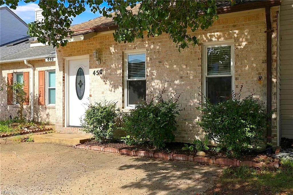 450 Troon CHSE, VIRGINIA BEACH VA 23462