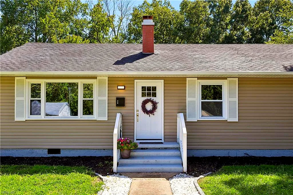 202 Woodhaven RD, NEWPORT NEWS VA 23608
