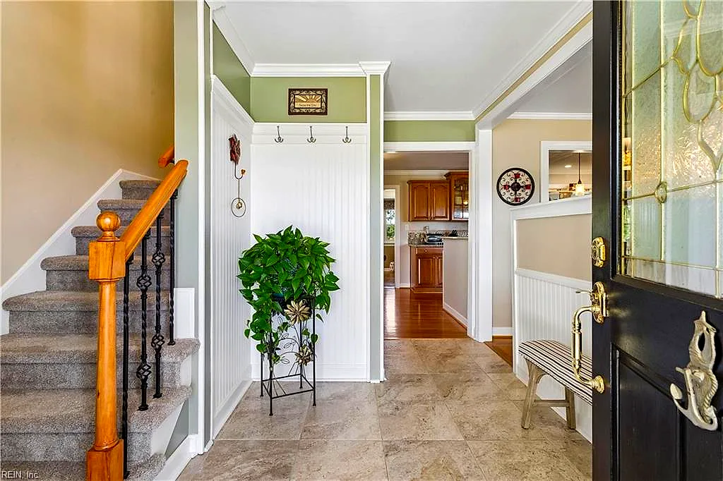 1705 Beach Rd, Hampton — photo