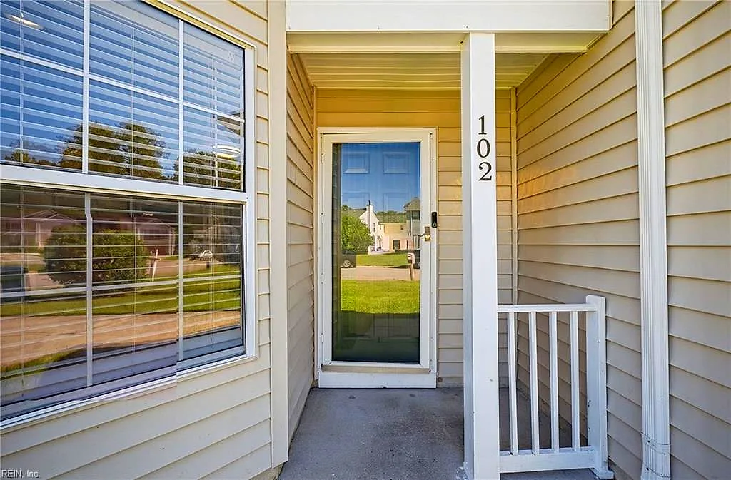 102 Pelican Cv, Newport News — photo