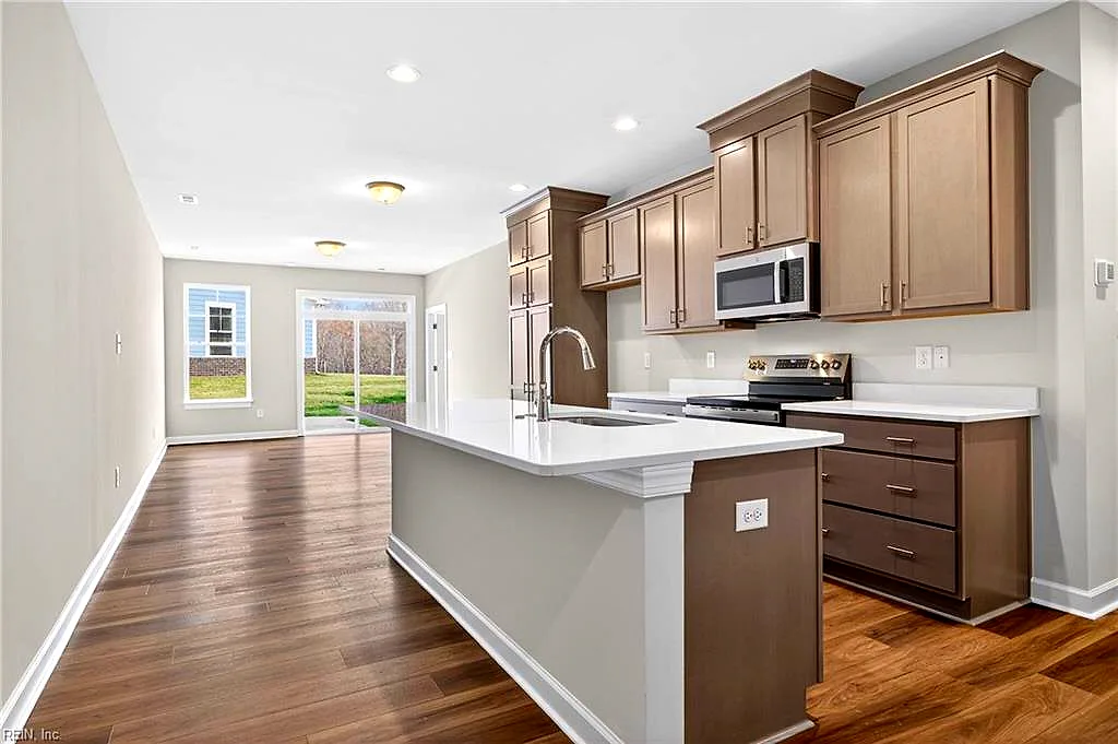 3014 Plymouth Pl, Williamsburg — photo