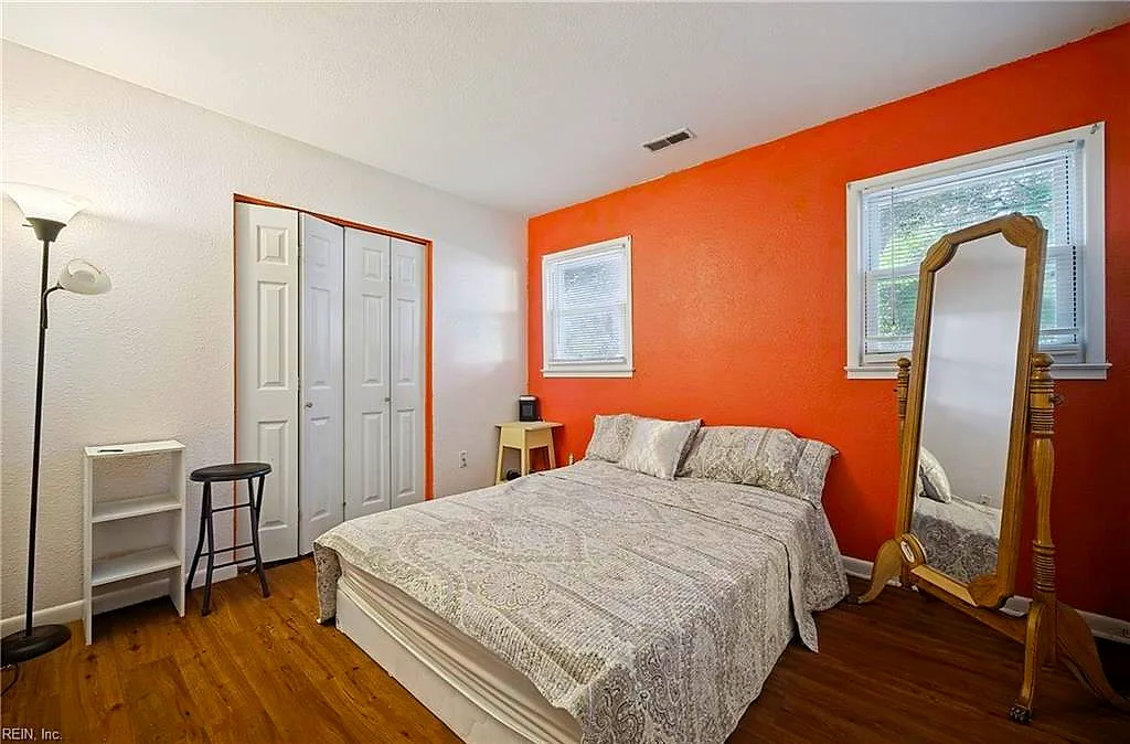 344 Hospital Dr, Virginia Beach — photo