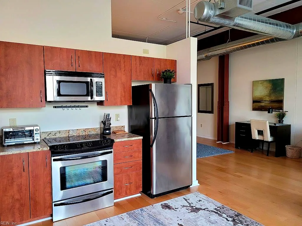 221 Market St #214, Virginia Beach — photo