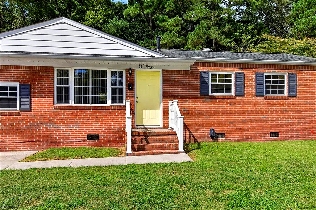 54 Cornwall Ter, Hampton — photo