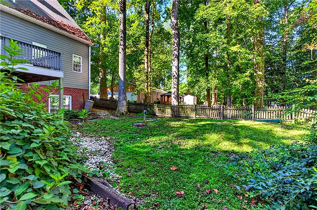 147 Country Club Dr, Williamsburg — photo
