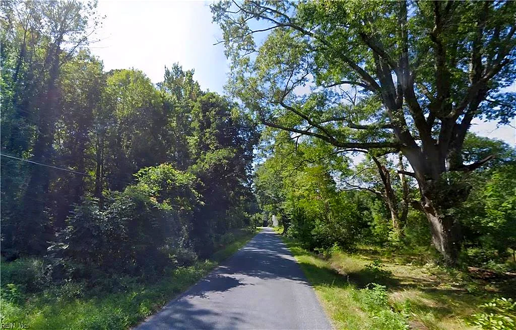 2.7 Dunham Massie Ln Rd, Gloucester — photo