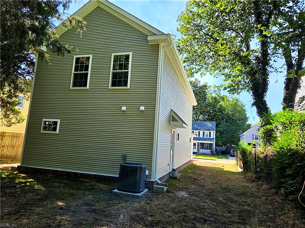 34 Decatur St, Portsmouth — photo