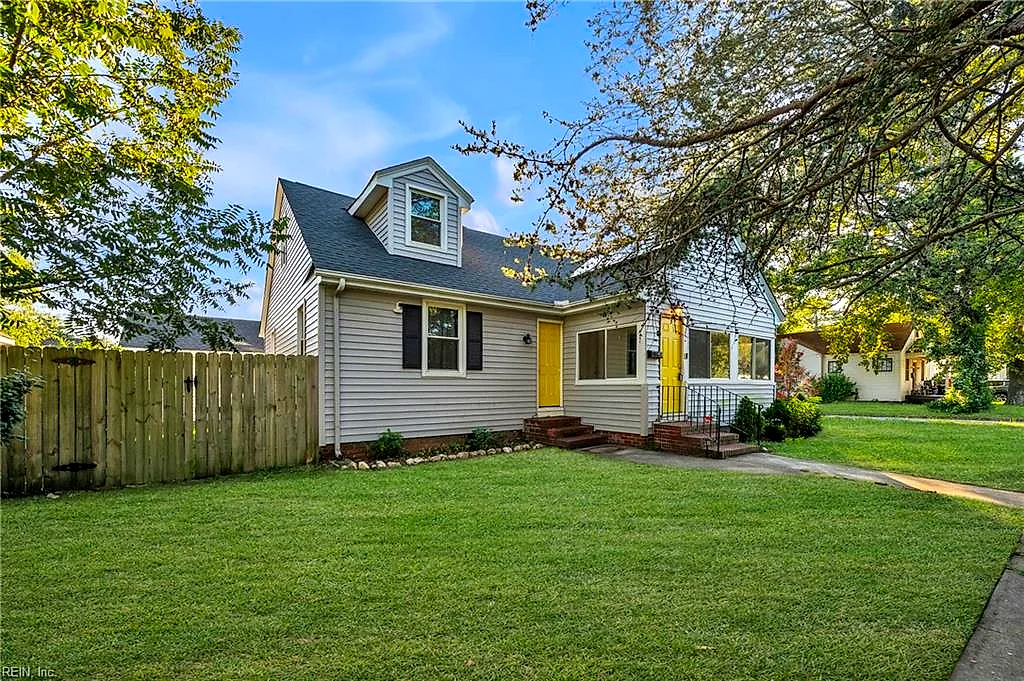 62 Bainbridge Ave, Portsmouth — photo