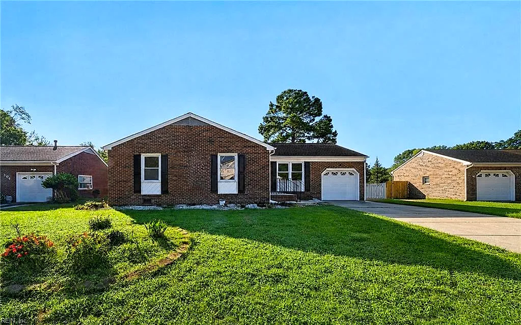 302 Deaton DR, HAMPTON VA 23669