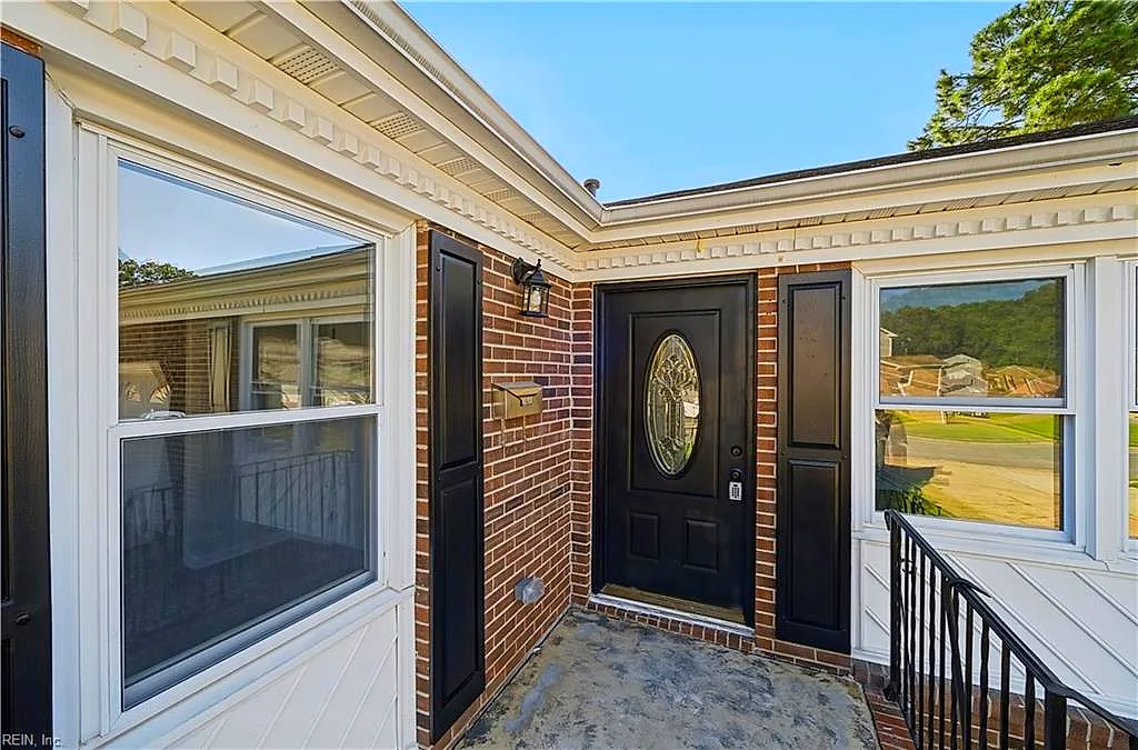 302 Deaton Dr, Hampton — photo