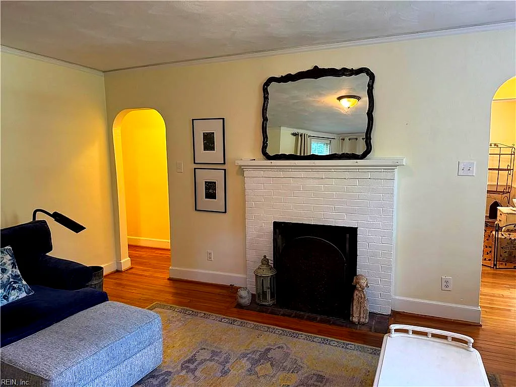 264 James River Dr, Newport News — photo