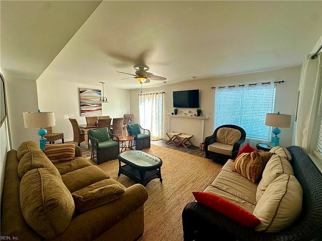 6911 Atlantic Ave #B, Virginia Beach — photo