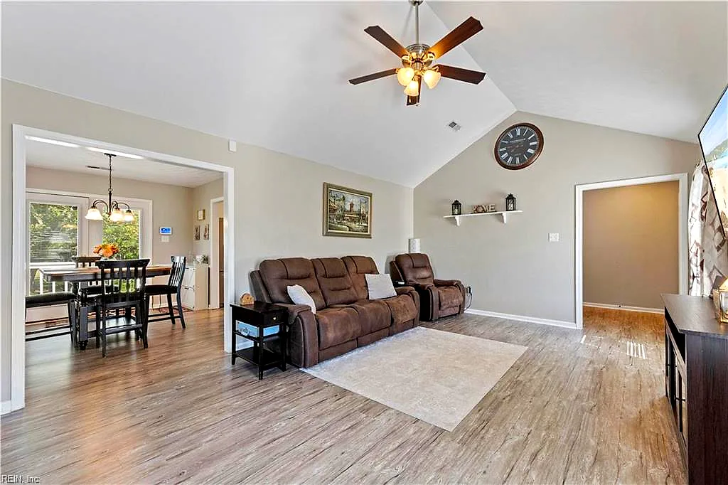 3423 Manning Rd, Suffolk — photo