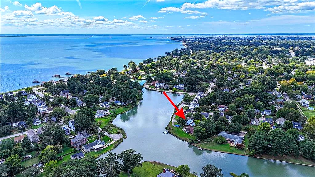 403 Harbor Drive Dr, Hampton — photo