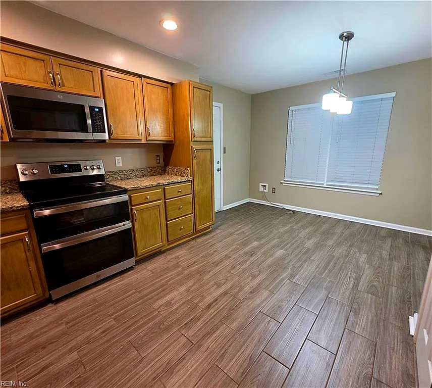 801 Parkview Ct, Virginia Beach — photo