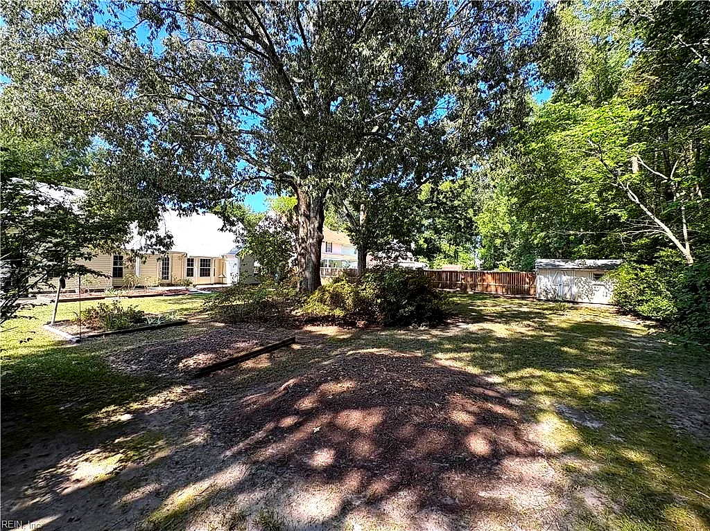717 Treetop Ln, Chesapeake — photo